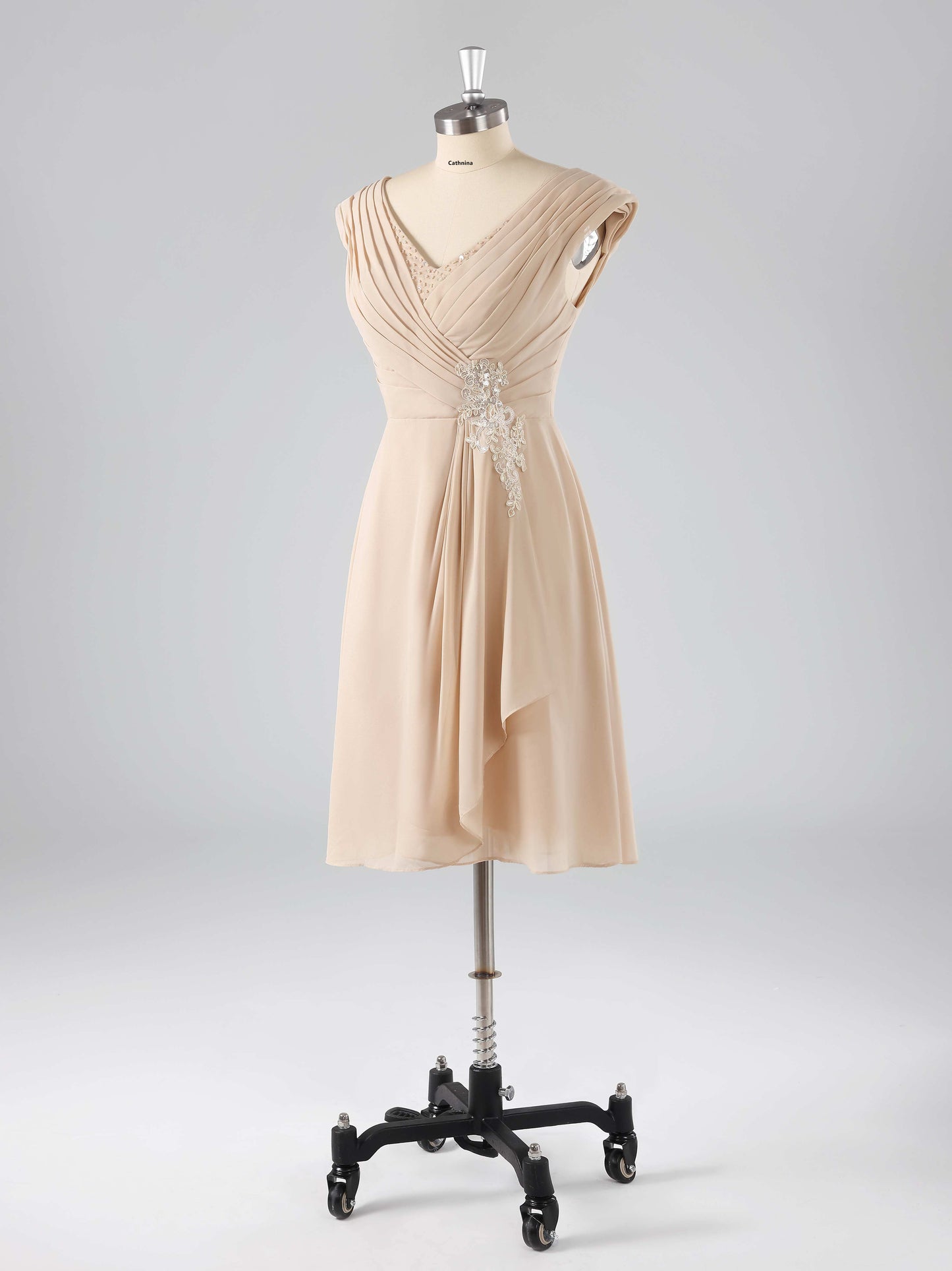 Melinda Simple V-Neck Appliqued Chiffon A-line Knee Length Dresses