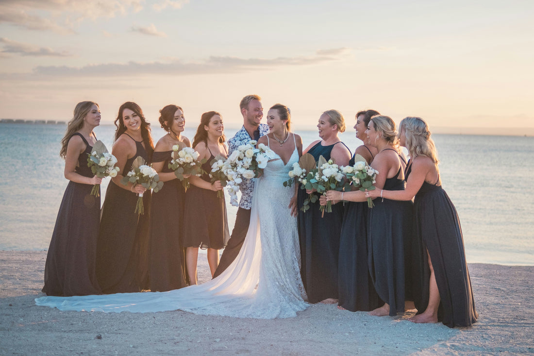 Creative Wedding Photo Ideas for You and Your Bridesmaids